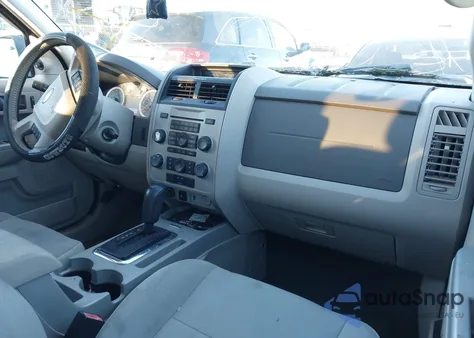 2010 Ford Escape Xlt from USA, damaged, VIN 1FMCU0DG3AKC47359